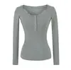 Camiseta de Manga Larga Patchwork con Escote en V de Encaje Falsa de Dos Piezas para Mujer 2026 Otoño Nueva Estilo Coreano Puro Deseo Ajustada Camisa Base Top
