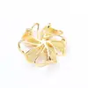 Nuevo y Elegante Broche de Flor Dorada Cepillada, Elegante y Natural Broche de Flor de Perla de Agua Dulce para Mujer