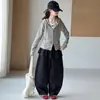Conjunto de Dos Piezas Estilo Coreano de Otoño para Niñas: Top de cárdigan y pantalones cargo de algodón, atuendo de otoño 2026 para niños mayores