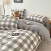 Ropa de cama para dormitorio estudiantil al por mayor, Juego de tres piezas de algodón lavado Clase A, Algodón de imitación tipo nube, Juego de cuatro piezas estilo Muji, Sábana y Funda de edredón