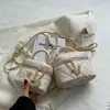 Bolsa de Corrente Acolchoada Transfronteiriça 2026 Novo Estilo Chique Bolsa de Mão de Luxo Leve Bolsa Caixa para Mulheres Tendência Moda Bolsa de Ombro Transversal