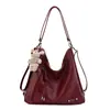 2026 Nova Bolsa Tote de Lona Estilo Coreano Estilo Ins, Bolsa de Ombro Grande Capacidade para o Dia a Dia, Bolsa de Braço Versátil Casual em Couro Macio