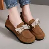Sapatos slip-on femininos novos estilo Miu 2026, cor de café, com laço retrô, confortáveis e respiráveis para exportação e vendas transfronteiriças