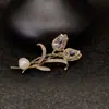 Broche de Tulipan de Cristal, Broche Elegante y Clásico para Traje, Ramo de Flor de Perla de Clase Alta de Nicho al por Mayor