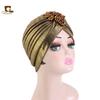 Turbante Pleateado con Pedrería en Forma de Diamante Dorado, Sombrero Indio Estampado en Oro, Sombrero Étnico, Sombrero Pañuelo
