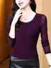 Foto real de nueva camiseta de fondo de malla de manga larga de color puro con cuentas, cuello redondo, moderna y versátil para mujer en negro, morado y café