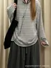 Raya Gris Manga Larga Mujer Otoño 2026 Nuevo Estilo Ropa Interior Coreana Casual Petite Ajuste Holgado Conjunto Temperamento Top