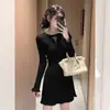 Roupa inteligente de menina coreana petite: vestido interno de tricô cinza, vestido suéter base outono e inverno