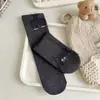25 Meias Novas de Outono para Mulheres Meias de Cano Médio com Desenho Estéreo de Guaxinim Estilo Japonês Fofas Abstratas Engraçadas Meias de Algodão