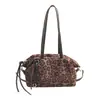 Bolso Cruzado de Alta Gama Gran Capacidad Gamuza Felpa Bajo el Brazo para Mujer 2026 Nuevo Retro Moderno Versátil Bolso de Hombro Tote