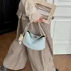 Bolso de Mezclilla de Lujo tipo Dumpling para Mujer, Bolso de Hombro Cruzado Moderno y Versátil, Nuevo Estilo Coreano 2026 Bolso de Mano para el Día a Día