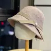 Chapéu feminino estilo coreano 2026 novo outono e inverno moda chapéu de pescador estiloso, faz o rosto parecer menor, adequado para rostos grandes, chapéu balde quente e elegante