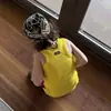 Chalecos de verano para niños y niñas, ropa infantil elegante, camisetas sin mangas de colores caramelo con parches de letras de estilo coreano de moda