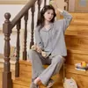 Pijamas de forro polar al por mayor listos para enviar para mujer, cárdigan de manga larga y pantalón largo de invierno, forro polar de seda y lana, ropa de casa para mujer transfronteriza para transmisión en vivo