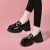 Mocasines populares para mujer estilo británico, zapatos de cuero de suela gruesa, nuevo modelo otoño 2025, zapatos versátiles de plataforma con punta redonda que aumentan la altura