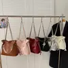 Bolso de Cadena Acolchado de Gama Alta para Mujer 2026 Nuevo Bolso Cubo de Moda Versátil para el Trabajo, Hombro y Cruzado