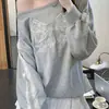 Suéter Cinza Bordado com Laço de Gola Assimétrica Feminino Design Outono e Inverno Renda Renda Solto Preguiçoso Elegante Moda Top