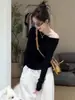 Camiseta de Manga Larga con Hombro Descubierto y Espalda Descubierta para Mujer, Estilo Nuevo Otoño 2025, Diseño Súper Bonito, Top con Hombro Asimétrico