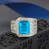 Anillo de celebridad en vivo dominante con grupo completo de diamantes incrustado rectangular de imitación de gema de topacio natural de corte esmeralda