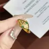 Anillo de Serpiente con Ojos Verdes Microincrustados Estilo Vintage de Venta Caliente Transfronteriza, Moderno y Versátil, Aprobado por Influencers, Sensación de Alta Gama, Anillo de Zirconia Ajustable