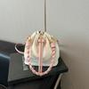 Bolsa Balde Tecida Elegante de Grande Capacidade Casual Personalidade Moda Feminina Transversal Retrô Popular Cor Sólida 2025