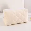 Bolsa de Maquiagem Acolchoada de Veludo Cotelê, Bolsa de Armazenamento de Viagem Feminina, Necessaire para Produtos de Skincare, Bolsa de Armazenamento Macia Simples de Grande Capacidade