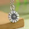 Collar Colgante de Plata Tailandesa para Mujer Ciervo Dorado Pie de Rey Plata 990 Vintage Antiguo Moda para el Cuello Girasol Artístico Elegante