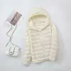 En Stock Invierno 2025 Versión Coreana Nueva Chaqueta de Plumas Ultraligera para Mujer, con Capucha, Corta, Ajustada, Tallas Grandes, Abrigo de Moda