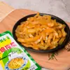 Fuling Authentic Zha Cai Deshebrado, 50g por bolsa, se vende en cajas completas para venta al por mayor, un acompañamiento perfecto para las comidas, sabor original, vegetales encurtidos, adecuado para el desayuno, no picante