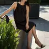 En stock Vestido Chaleco Minimalista Sin Mangas para Mujer Cuello Redondo Satén Caída Recto Holgado Vestido de Vacaciones