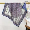 Pañuelo de Cuello Verde Menta Estilo Mambo Retro, Pañuelo Cuadrado con Ambiente de Principios de Primavera, Modelo Nuevo 2026, Accesorio de Bufanda de Alta Gama