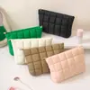 Bolsa de maquillaje de almacenamiento a la moda, bolsa nueva simple de textura de nicho, bolsa ligera, versión coreana para mujer, bolso de mano casual
