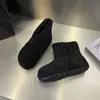 Botines cortos de lana de cordero para mujer, con plantilla interior que aumenta la altura, suela plana, suela gruesa, botas de nieve, forro de felpa, engrosados para abrigar, y antideslizantes, zapatos cortos de algodón para mujer