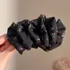 Pinzas para el pelo de lazo estilo coreano, diseñadas para realzar el volumen del cabello, exudando un aspecto sofisticado y elegante.. Estos pasadores grandes para el cabello son perfectos para añadir volumen en la parte trasera de la cabeza.