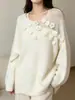 Suéter pullover floral tridimensional de estilo francés, novedad de principios de otoño 2026, tejido fino, suave y holgado para mujer