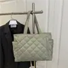Venta Directa de Fábrica Bolso Acolchado de Algodón para Mujer 2025 Nuevo Bolso de Hombro de Gran Capacidad Bolso Tote de Moda Tendencia