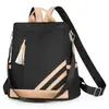 Mochila Antirrobo para Mujer 2025 Nueva Moda Bloqueo de Color Mochila de Cuero Suave para Viajes Urbanos Bolsa Escolar Multiusos
