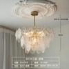 Candelabro de cristal de lujo ligero estilo francés para sala de estar, romántico estilo corte, color crema, estilo INS para dormitorio acogedor, comedor, candelabro con protección para los ojos