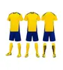 Temporada de Volta às Aulas Treinamento de Futebol Uniformes de Time Esportivos Secagem Rápida Respirável Uniformes de Futebol Preço Especial Promocional Uniformes de Futebol Logo Personalizado