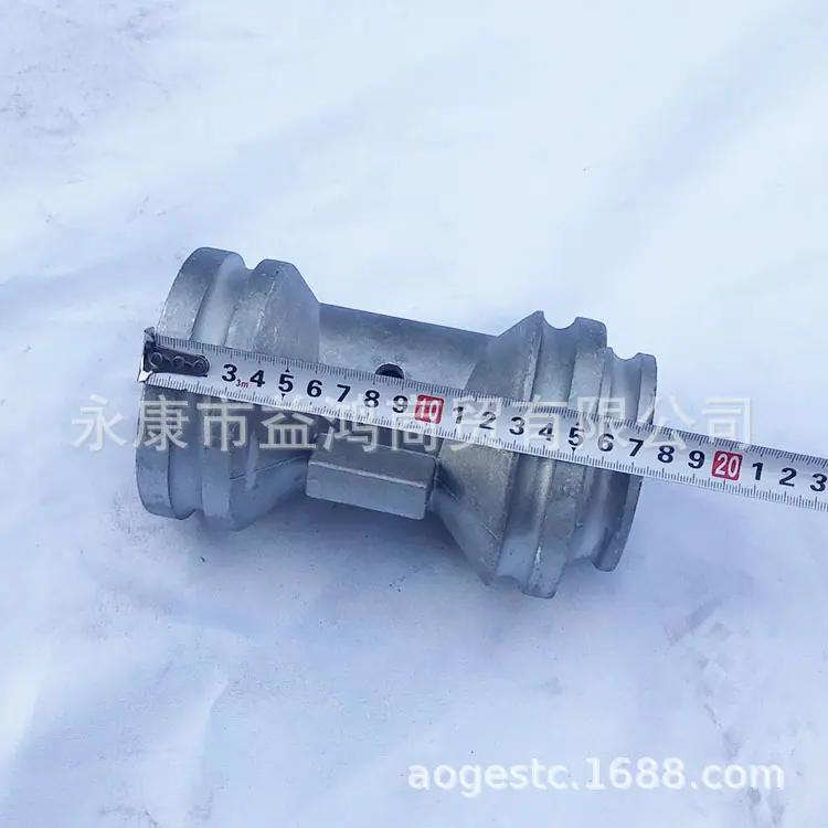 大悍马后轴带法兰带筒 (4)