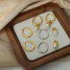 Brincos de Argola Elegantes de Nicho Versátil Estilo Coreano com Design de Pingente de Contas Removível, Aço Titânio Banhado a Ouro, Formato U, Moda