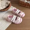 2026 Nuevas Zapatillas Mary Jane de Malla con Lazo y Velcro Mágico Sandalias Deportivas para Niños Suela Suave Antipatadas Zapatos para Niños
