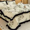 Invierno Suave Estilo Francés Hepburn Polar de Leche Cubre-Cama Juego de Cama de Cuatro Piezas Funda de Edredón de Terciopelo Ropa de Cama Sábana Juego de Tres Piezas