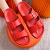 Pantuflas de Comercio Exterior Patrón de Logo Personalizado Sandalias de Doble Hebilla para Pareja Ropa de Exterior Antideslizantes Sin Olor Pantuflas de Casa para Mujer Venta al por Mayor