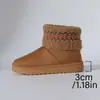 Botas de Neve Quentes com Forro de Lã 2025 Novo Tamanho Grande Manga Casual Espessado Sapatos de Algodão Curtos do Nordeste para Mulheres Venda por Atacado