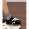 Zapatillas de entrenamiento casuales retro de moda con suela plana para mujer, nuevas de otoño 2026, versátiles, de suela blanda, de corte bajo