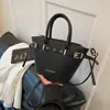 Las Bolsas Pequeñas Populares de Este Año para Mujeres en Otoño e Invierno 2025 Nuevo Bolso de Hombro Cruzado Retro Estilo Coreano Bolso Bandolera Bolso Cubo