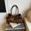 Bolsa Tote de Ombro Grande Capacidade Estilo Preguiçoso para Mulheres 2025 Nova Fivela de Travamento Moda Versátil para o Dia a Dia Tendência