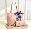 Peça de 101,3 kg de bolsa bordada com padrão de diamante de grande capacidade, uma bolsa tote de ombro de lenço de seda elegante e prática para sua viagem de Dia Nacional