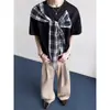 Camiseta de manga corta para hombre con parche de lazo retro americano, nuevo estilo de verano, corte holgado casual, top versátil y elegante